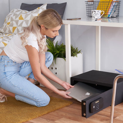Yale 26.9 Litre Premium High Security Motorised Laptop Safe – view 7
