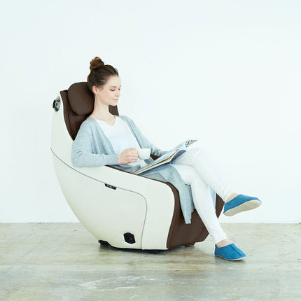 SYNCA CirC Massage Chair in 2 Colours – view 3