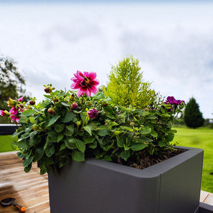 Stone Garden Hanbury 3-Tier Stackable Steel Planter Set in 2 Colours – view 5