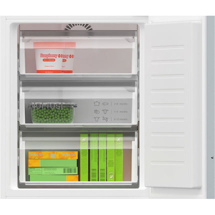 Bosch Series 4, KIN86VFE0G Fully Integrated Fridge Freezer E Rated – view 2