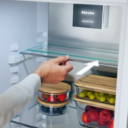 Miele K 7747 C Integrated Larder Fridge, C Rated – view 3