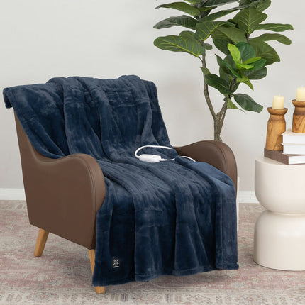 Berkshire Luxe Faux Fur Heated Throw in 4 Colours, 127 x 152 cm – view 3