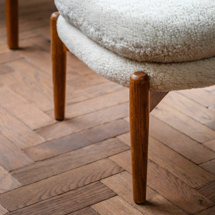 Gallery Datsun Sheepskin Footstool – view 3