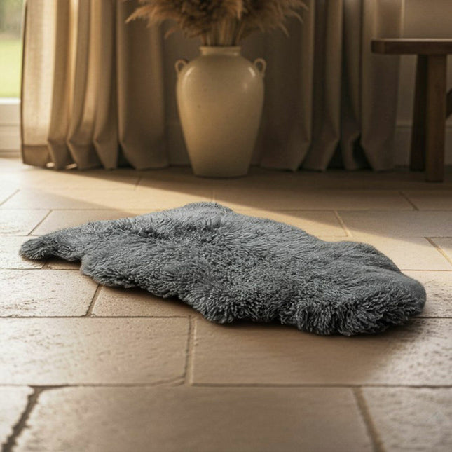 Bowron Back Country Sheepskin Rug in 3 Colours, 60 x 90 cm – view 2