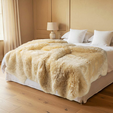 Bowron Longwool 100% Sheepskin Octo Rug in 5 Colours – view 3