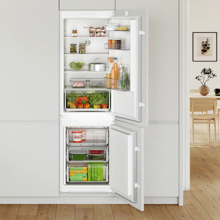Bosch Series 2, KIN86NSE0G Fully Integrated Fridge Freezer E Rated – view 8