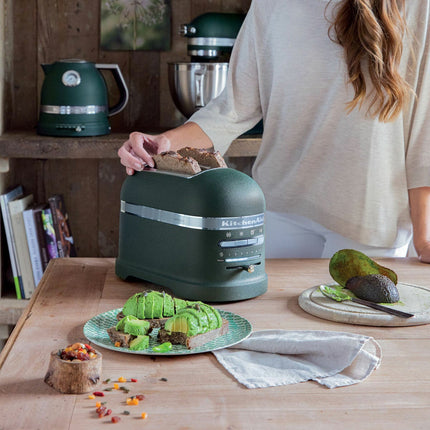 KitchenAid Artisan 2 Slot Toaster available in 3 Colours – view 4