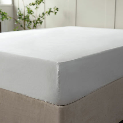 Belledorm 600 Thread Count Cotton White Fitted Sheet in 3 Sizes