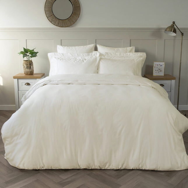 Belledorm 600 Thread Count Cotton Ivory Duvet Cover Set in 3 Sizes – view 2