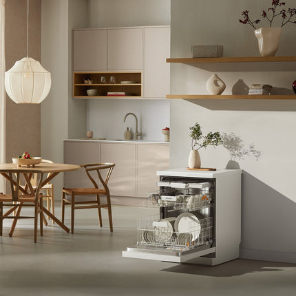 Miele G5632, 14 Place Setting Freestanding Dishwasher, A Rated in White – view 2