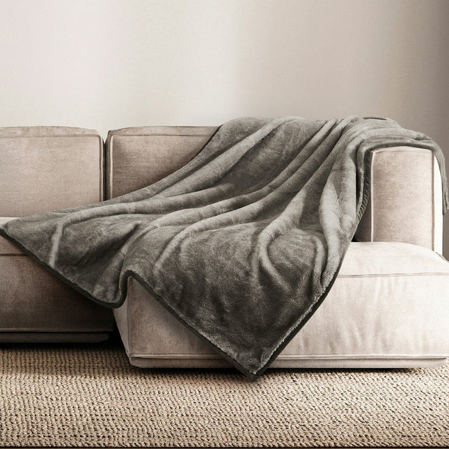 Mon Chateau Faux Fur Throw in 4 Colours, 152 x 177 cm – view 2