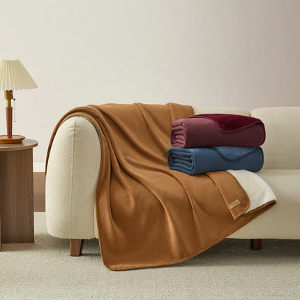 Casual Living Luxe Throw In 3 Colours, 127 x 178 cm