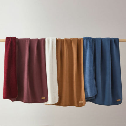 Casual Living Luxe Throw In 3 Colours, 127 x 178 cm – view 3