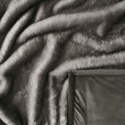 Mon Chateau Faux Fur Throw in 4 Colours, 152 x 177 cm – view 6