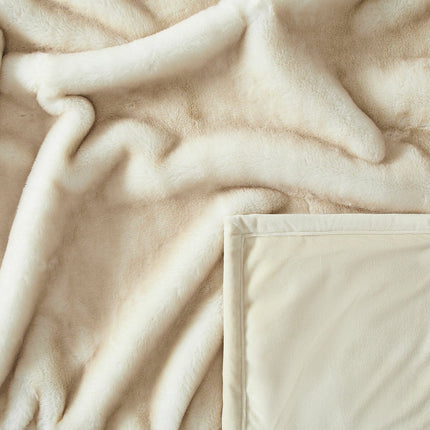Mon Chateau Faux Fur Throw in 4 Colours, 152 x 177 cm – view 7