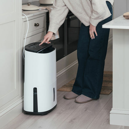 MeacoDry Arete Two Dehumidifier & Air Purifier 25L in Charcoal – view 6