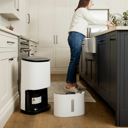MeacoDry Arete Two Dehumidifier & Air Purifier 25L in Charcoal – view 7
