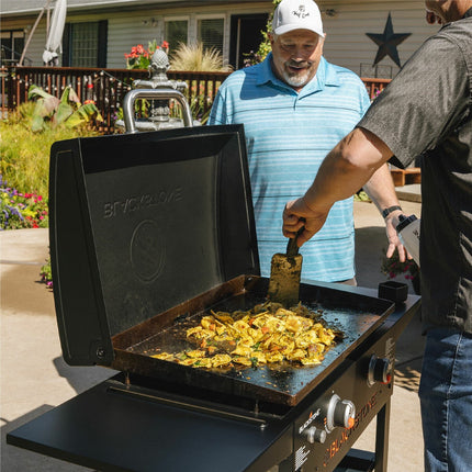 Blackstone 28" Griddle Gas Barbecue Griddle with Hood – view 3