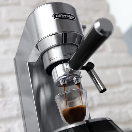 De'Longhi Dedica Barista Silver Pack Coffee Machine – view 4
